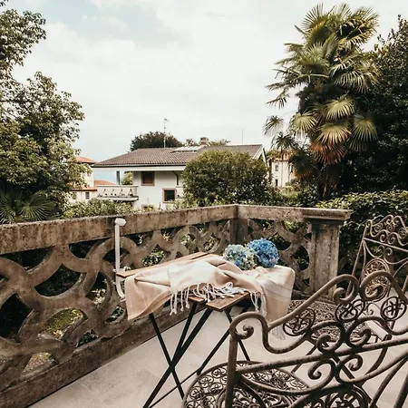 Appartamento Library - Villa Candela Apartment