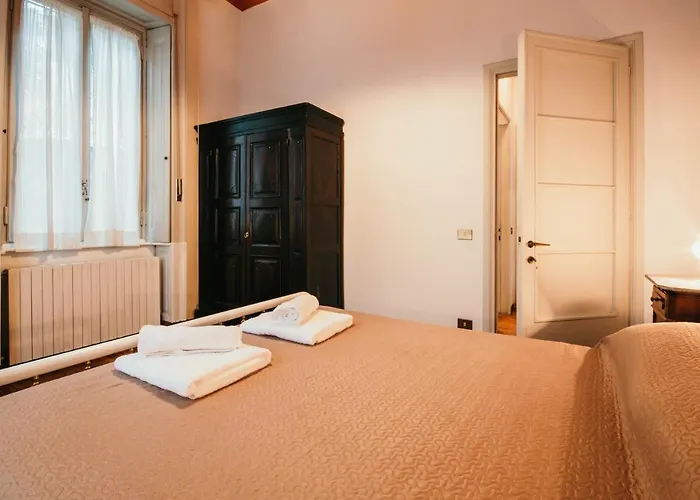 Library - Candela Apartman *