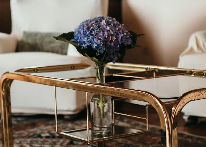 Library - Candela Apartman *