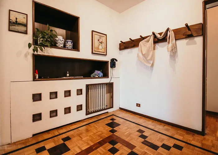 Library - Candela Apartman *