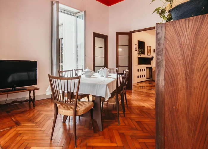 Library - Candela Apartman