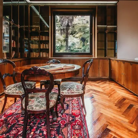 Apartment Library - Candela