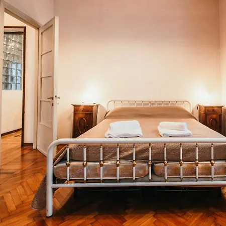 Library - Candela Apartment Stresa