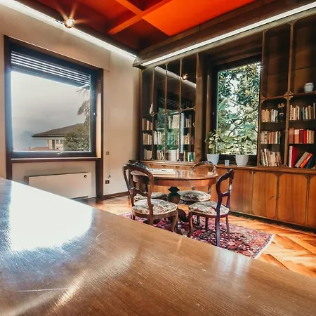 Apartment Library - Candela