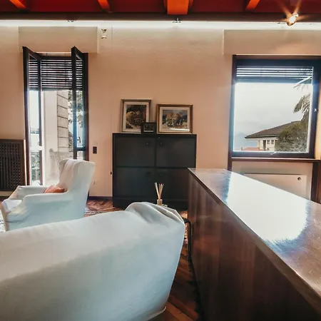 Library - Candela Apartment Stresa